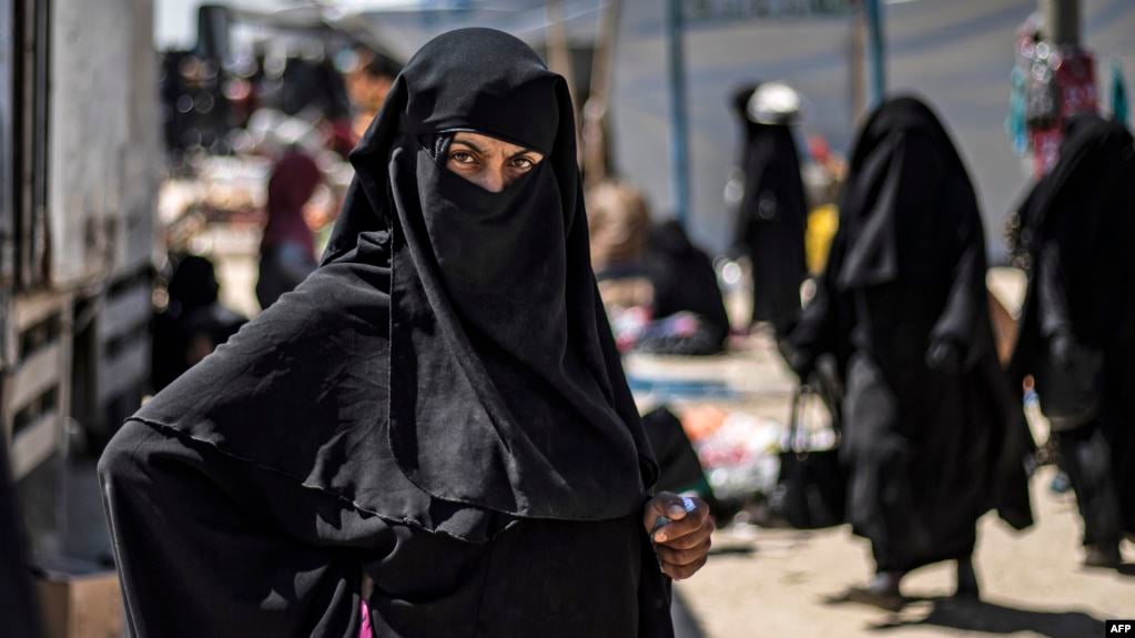 فرنسا تُطلق حملةً ضد مُموّلي الجهاديين في سوريا