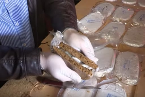 مصر تضبط شحنة مخدرات ضخمة قادمة من سوريا مخبأة بالخشب! (فيديو)