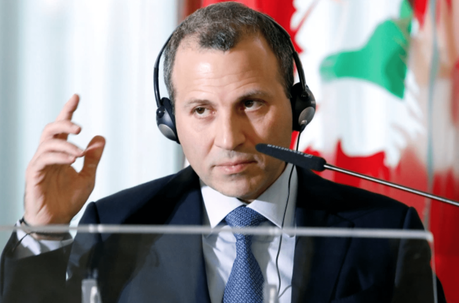 مسؤولٌ أميركي يؤكّد أن استهداف “باسيل” رسالة لجميع السياسيين اللبنانيين المُتورّطين بملفات فساد