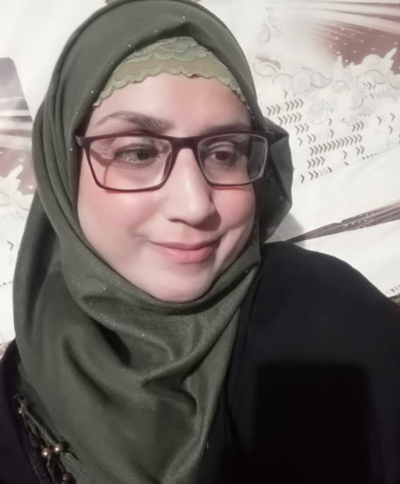 فاطمة حسني