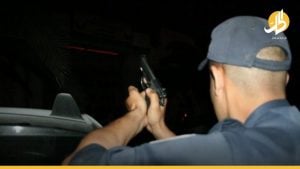 (فيديو)- وجهاً لوجه بالرصاص الحي.. شابٌ لبناني يتغلّب على لصٍّ حاول سرقة محله ويُصيبه في ظهره