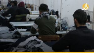 بعد انتهاء الحظر.. آلاف السورييّن يبحثون عن أعمال جديدة في تركيا