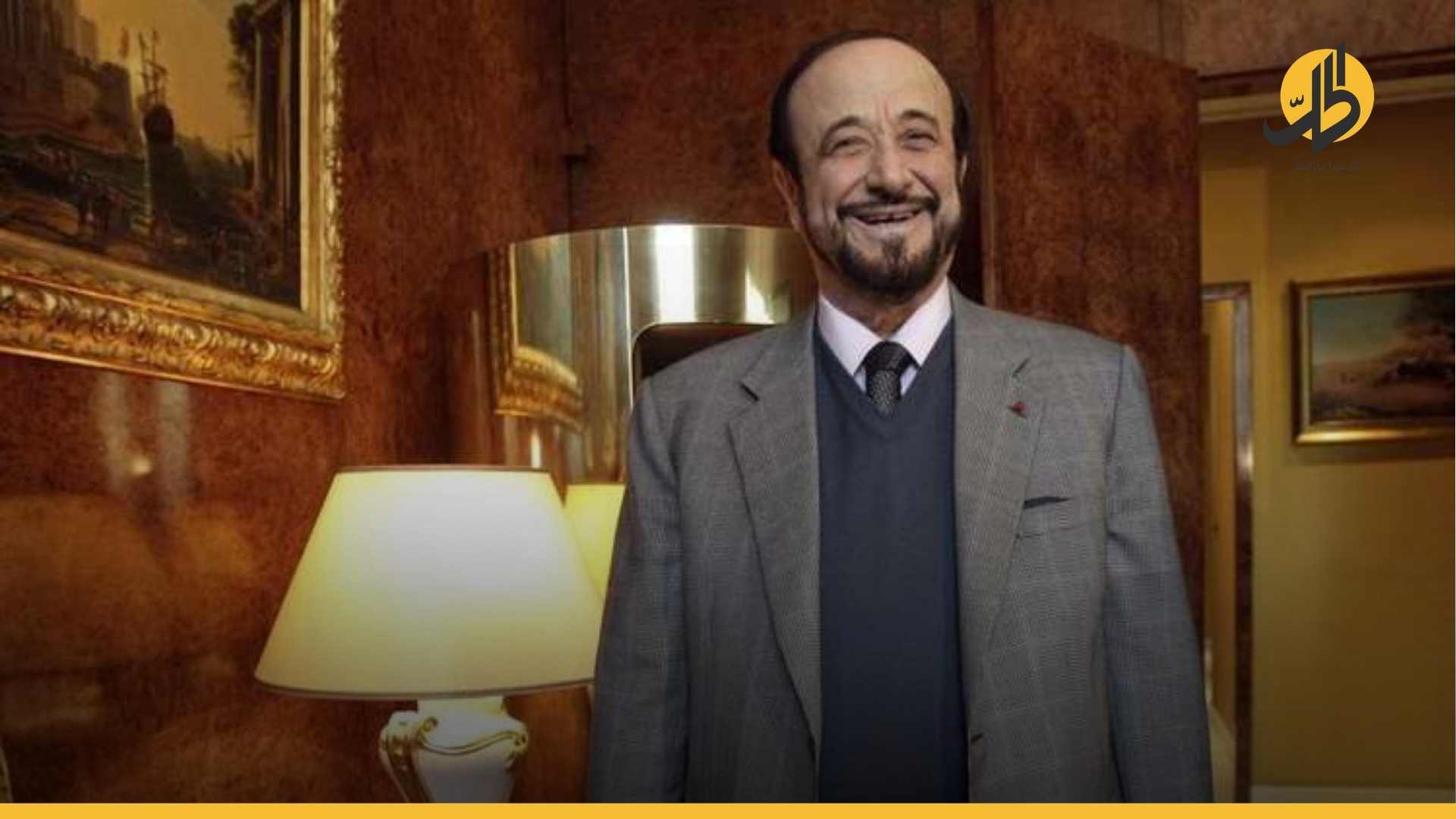 (صورة) “رفعت الأسد” داخل السفارة السوريّة في باريس للمشاركة في الانتخابات