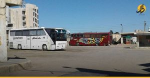 حاجزٌ للقوات النظامية السورية يمنع سائقي حافلات السفر ومرافقيهم الكُرد من الوصول إلى دمشق