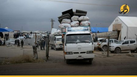 قبيل عيد الأضحى .. 82 عائلة سورية تخرج من مخيم “الهول” عائدةً إلى مدينة الرقة