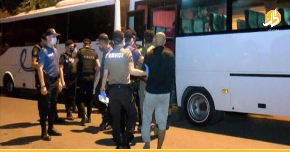 بينهم سوريّون.. السلطات التركيّة تعتقل 241 شخصاً في حملةٍ بحق “جامعي الخردة”