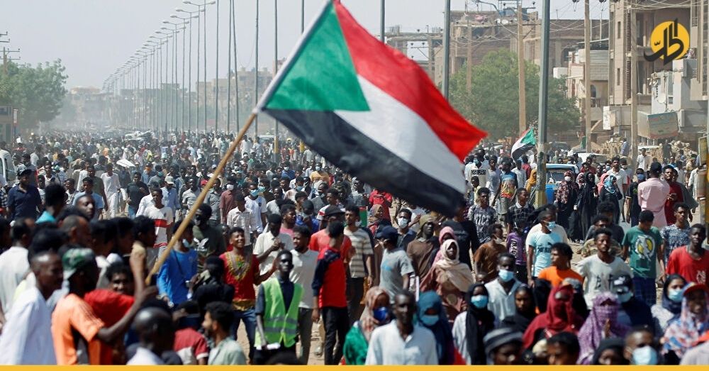 في السودان.. انقلاب أم تحرك لحفظ مخرجات الثورة؟