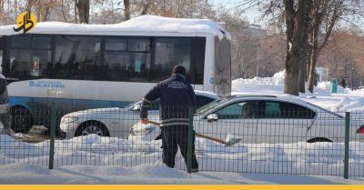 الثلوج أزمة تضاف لمعاناة العمال السوريين في تركيا