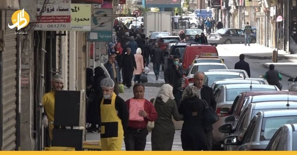 بسبب خلافات عائلية.. أب يتخلى عن أطفاله ويرميهم في الشارع