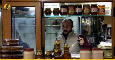 السوريون غارقون في العسل.. ما دور لبنان والعراق؟