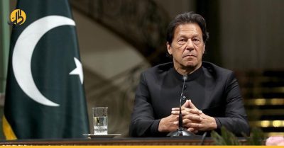 توتر سياسي في باكستان.. البرلمان يعزل عمران خان