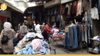 ألبسة “ستوك” تملىء الأسواق السورية