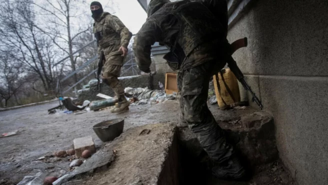 جنود أوكرانيون خلال قتال مع القوات الروسية في منطقة دونيتسك، أوكرانيا، 9 كانون الأول/ديسمبر 2022. © رويترز
