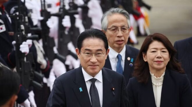 وصل رئيس الوزراء الياباني فوميو كيشيدا، إلى كوريا الجنوبية - إنترنت