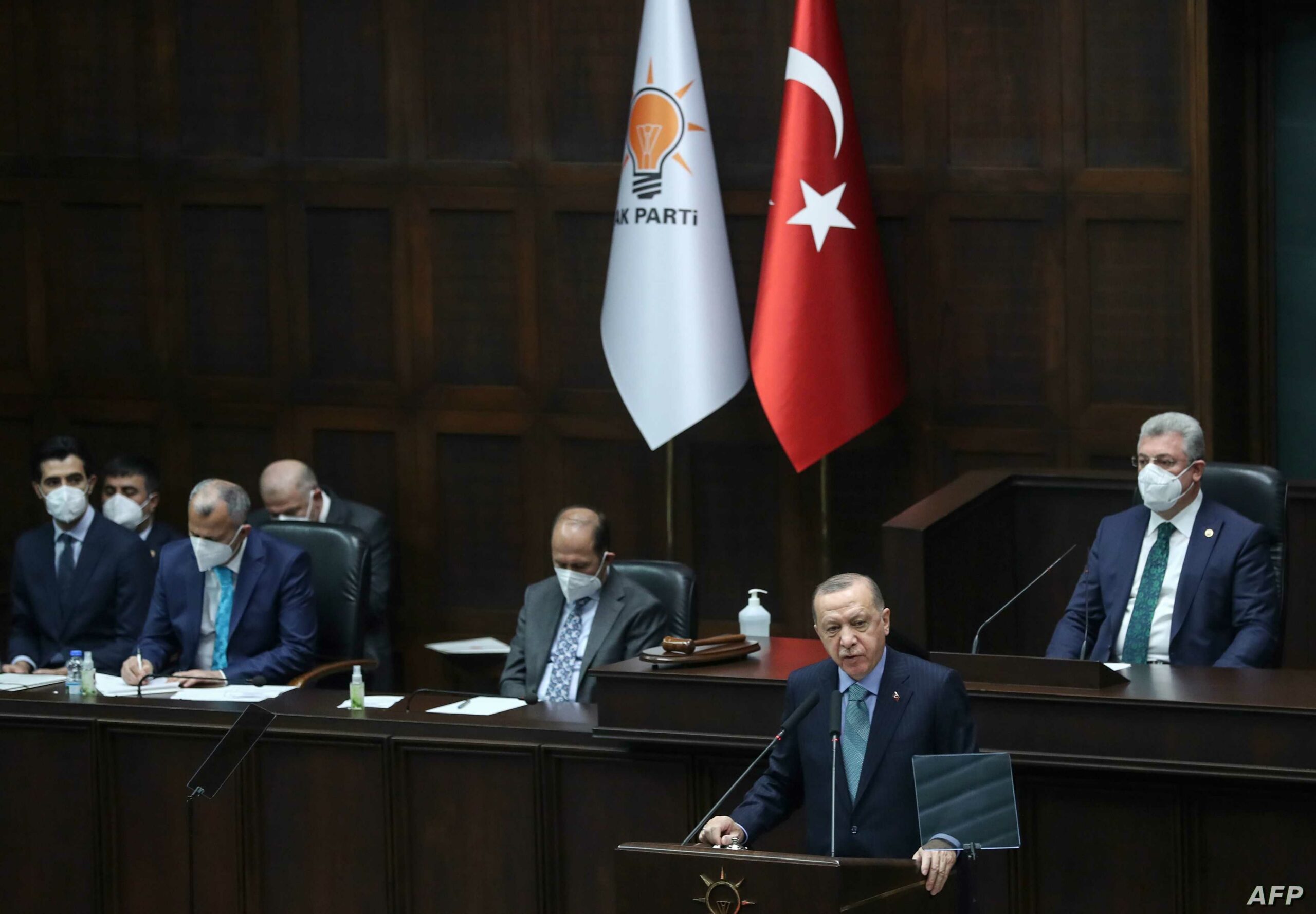 رجب طيب أردوغان خلال إلقاء كلمة أمام أعضاء حزبه - إنترنت