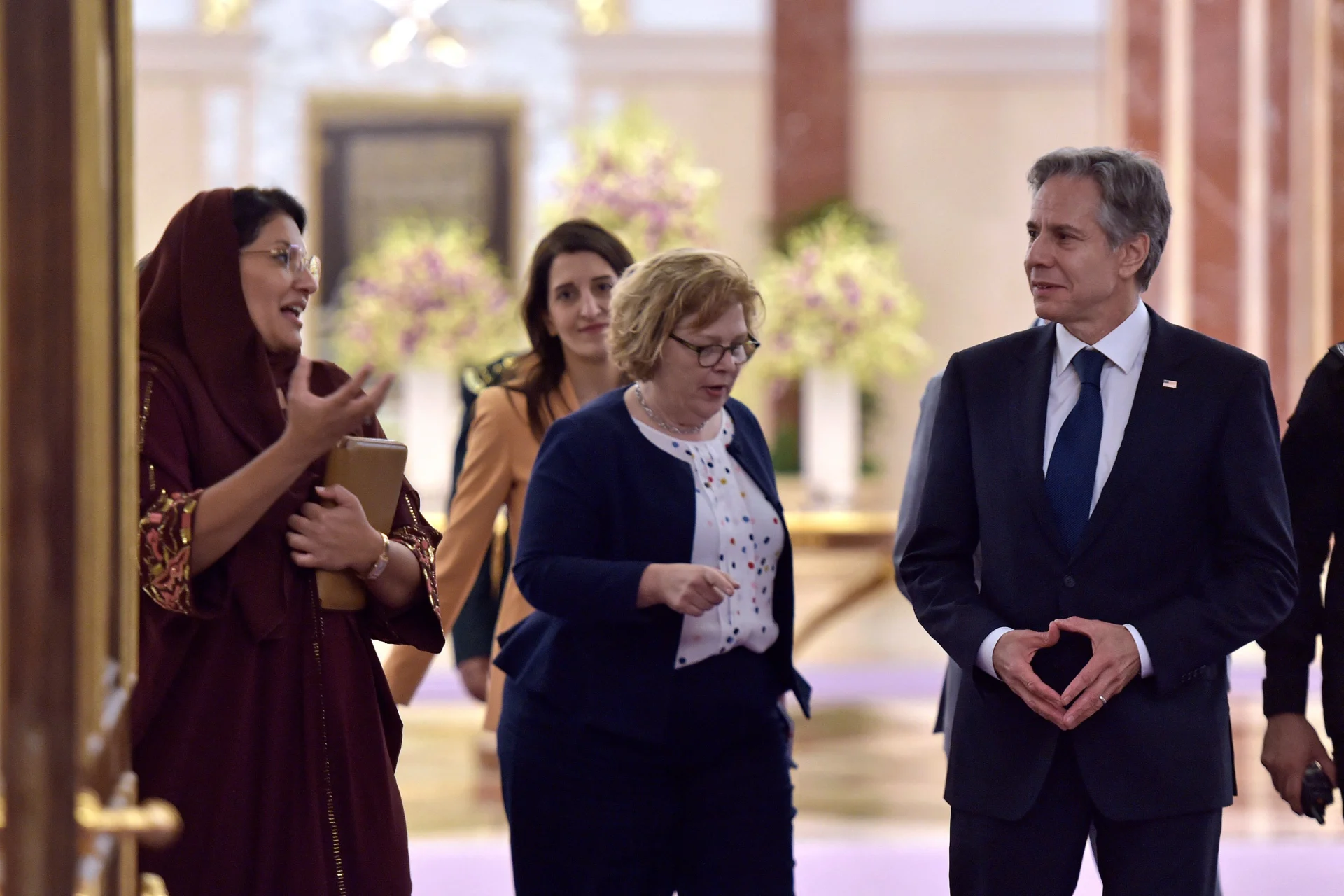 بلينكن مع السفيرة السعودية بأميركا الأميرة ريما بنت بندر في الرياض - إنترنت