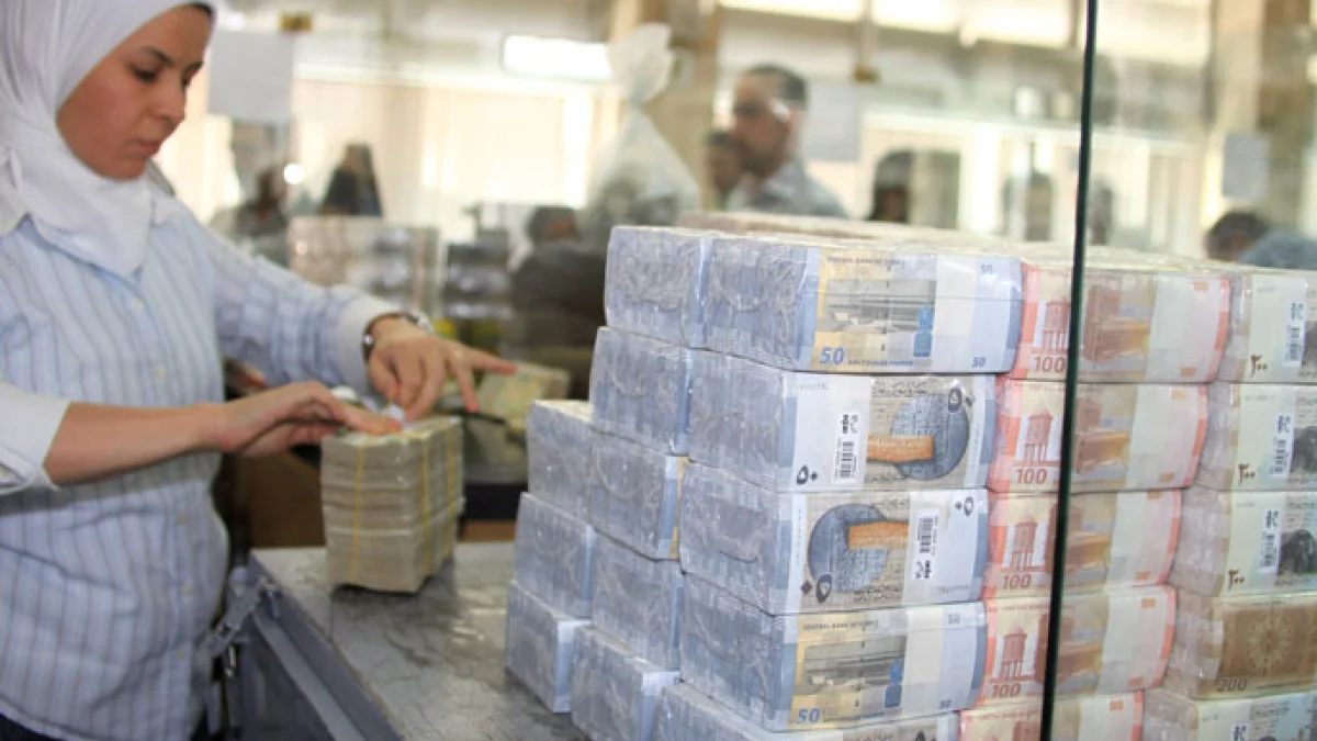نقود سورية داخل "البنك المركزي السوري" - إنترنت