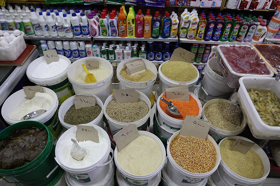 ارتفاع أسعار المواد الغذائية في سوريا بسبب ربطها بالدولار - إنترنت