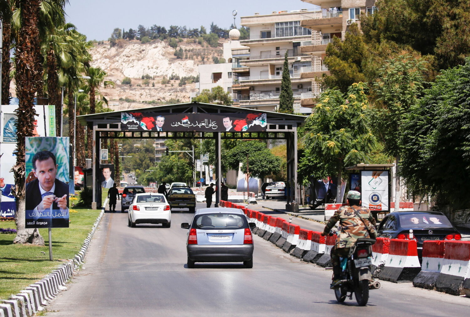 هل هناك شرائح فاخرة داخل المجتمع السوري قادرة على الاستثمار في سيارات بأسعار تفوق خيال الأغلبية - إنترنت