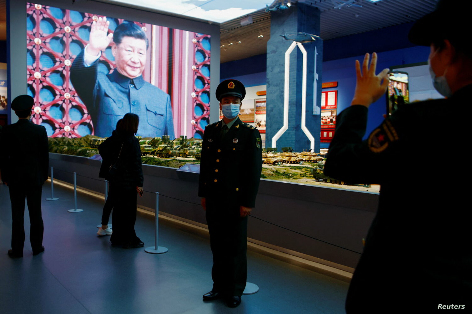 سعيا وراء الولاء المطلق الرئيس الصيني يطلق حملة في صفوف الجيش - إنترنت