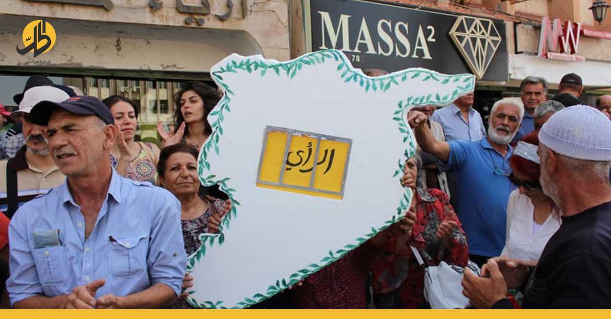 “20 دولار للمتظاهر”.. آخر إبداعات الإعلام السوري عن حراك السويداء