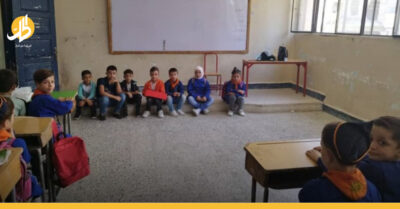 تلاميذ بلا مقاعد وكتب مهترئة.. التعليم المجاني في سوريا إلى أين؟