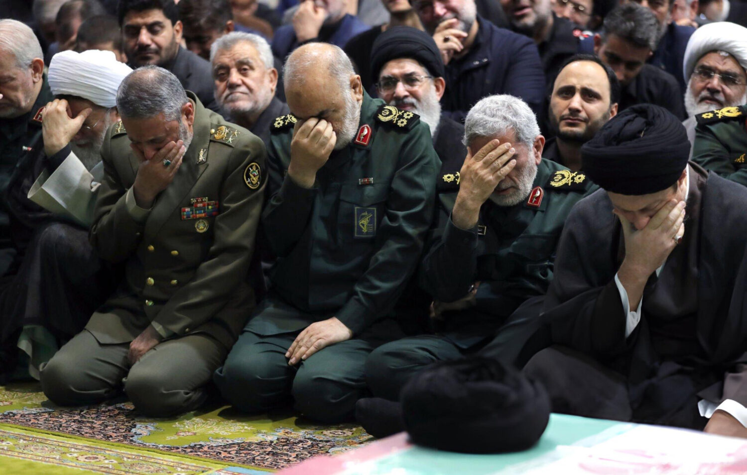قاآني بسترة مضادة للرصاص إلى أين وصل الاختراق في الداخل الإيراني؟ (3)