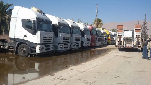  شاحنات حديثة من طراز إيفيكو في المنطقة الحرة سوريا بعدرا- وزارة الاقتصاد والتجارة الخارجية
