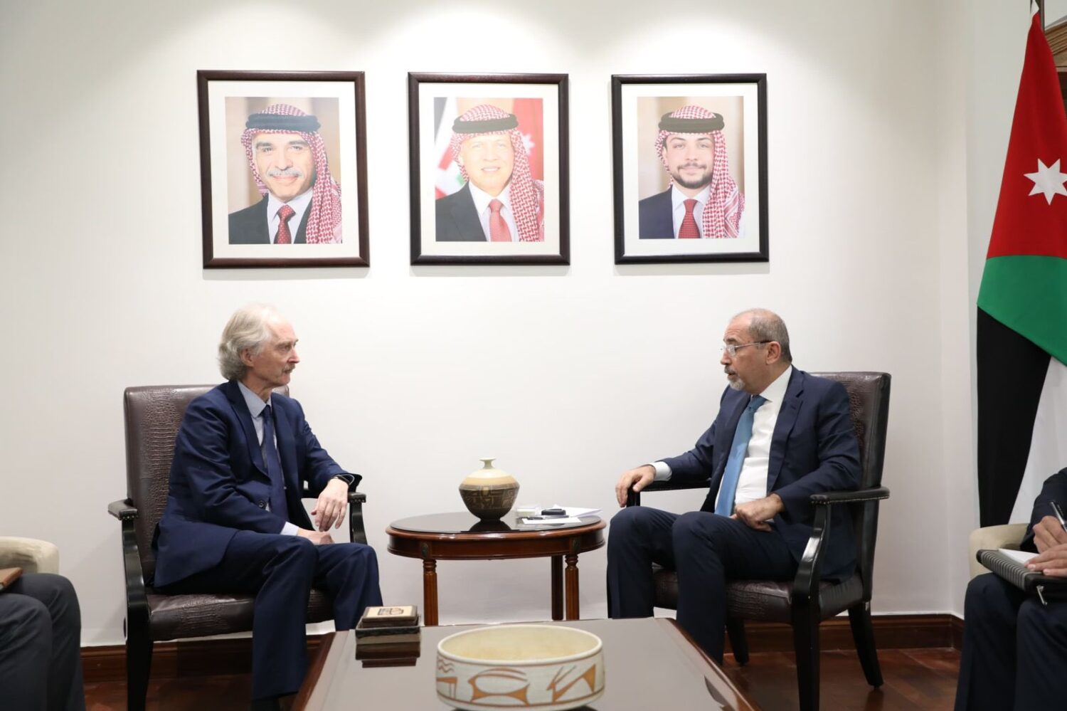 نائب رئيس الوزراء وزير الخارجية وشؤون المغتربين أيمن الصفدي، يستقبل المبعوث الخاص للأمين العام للأمم المتحدة لسوريا جير بيدرسون 19 تشرين ثاني/نوفمبر 2024 - وزارة الخارجية الأردنية
