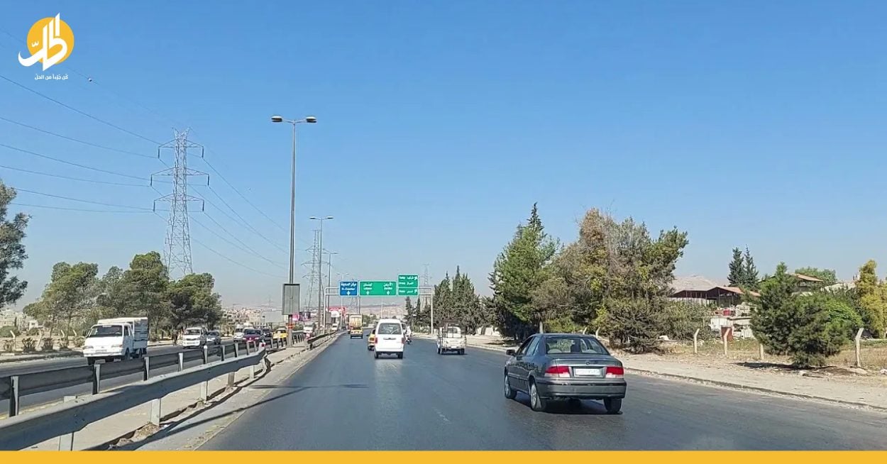 إسرائيل تدمر سيارة على طريق مطار دمشق.. من المستهدف؟