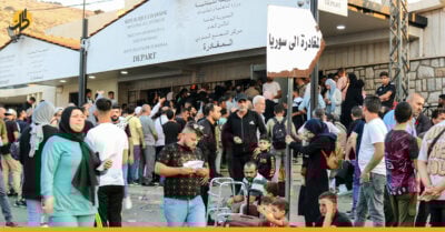 قرار الـ 100 دولار.. مسؤول سابق يبرر الإجراء الأكثر جدلاً في معابر سوريا