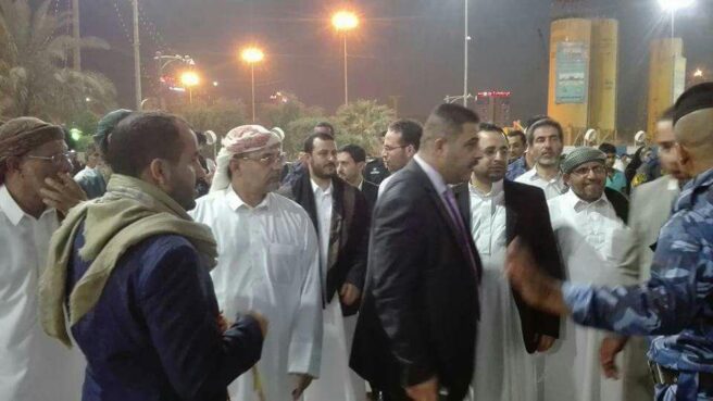 ثار سخط اليمنيين واستنكارهم في مواقع التواصل الاجتماعي، بعدما ظهرت عناصر تابعة لجماعة "الحوثي" في فعاليات إحياء ما تسمى بـ"أربعينية الإمام الحسين" بمدينة كربلاء العراقية. 