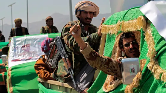 لم تعد صعدة، معقل جماعة "الحوثي" شمال اليمن، مجرد مدينة يسيطر عليها زعيم الميليشيا عبد الملك "الحوثي" بقبضته الحديدية، بل تحولت إلى ساحة صراع نفوذ يتنامى بين أقطاب "الزيدية" من جهة، وجماعة "الحوثي" المدعومة من إيران من جهة أخرى. 
