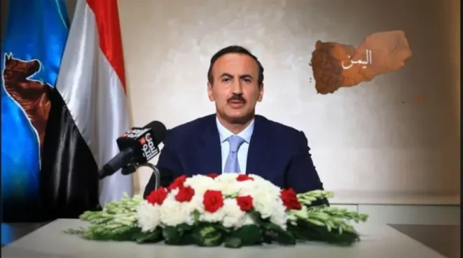 في خطاب متلفز ألقاه أمس الخميس، عاد العميد أحمد علي عبد الله صالح، نجل الرئيس اليمني الراحل علي عبد الله صالح، إلى واجهة المشهد السياسي، بعد سنوات من الغياب.