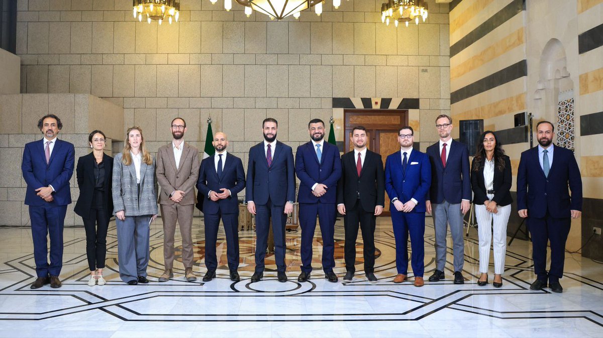 الرئيس الشرع في لقاء مع صحفيين دوليين- إنترنت
