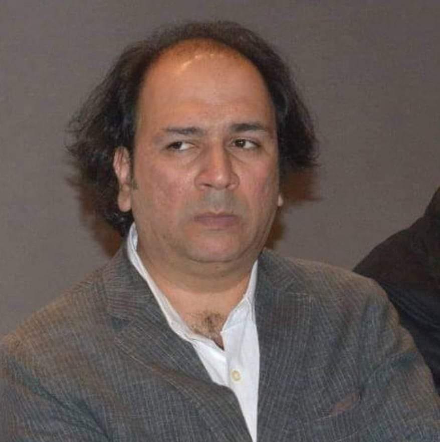 الكاتب والناقد سامر محمد إسماعيل