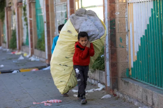 بعد انتهاء الحرب في غزة، عادت أصوات الجوعى والمقهورين إلى الواجهة من جديد، في قلب صنعاء وعموم مناطق سيطرة جماعة "الحوثي".