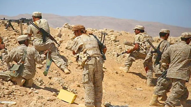 كثفت جماعة "الحوثي" المدعومة من إيران، من أنشطتها العسكرية داخل مدينة الحديدة الساحلية، من خلال استحداث مواقع جديدة، وثكنات في الأحياء السكنية والمزارع.