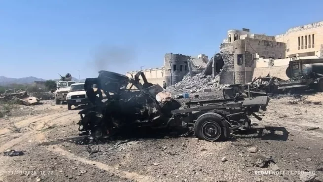 شهدت مدينتا تعز وأبين خلال يومين متتاليين تصاعداً خطيراً في العمليات الإرهابية، أثار مخاوف من عودة جماعة "الحوثي" لاستخدام ورقة الإرهاب، لتوسيع دائرة الفوضى وخلط الأوراق الأمنية، في المناطق المحررة.