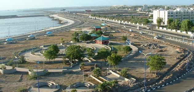 شهدت جامعة الحديدة الحكومية فضيحة أكاديمية مدوية وغير مسبوقة، كشفت عن حجم الانهيار الإداري والأخلاقي في المؤسسات التعليمية الواقعة تحت سيطرة جماعة "الحوثي".