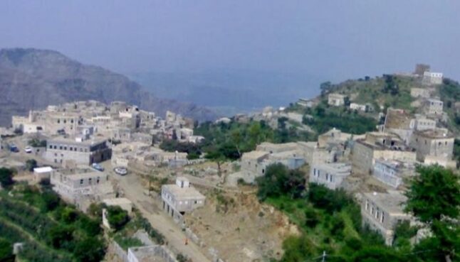 رغم أنها لا تتجاوز على الخارطة حدود قرية زراعية في الأطراف الشرقية لمحافظة تعز، تحولت الشقب خلال سنوات الحرب، إلى واحدة من أكثر النماذج دموية لمعاناة المدنيين في اليمن، في ظل تصاعد العنف الممنهج من قبل جماعة "الحوثي" ضد السكان منذ 2015.