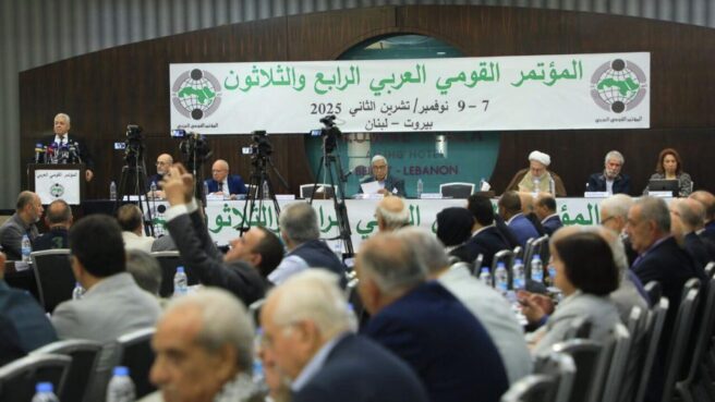 أثار ظهور زعيم جماعة "الحوثي"، في كلمة مصورة أمام المشاركين في افتتاح المؤتمر القومي العربي، المنعقد في العاصمة اللبنانية بيروت، موجة واسعة من الغضب والسخرية في أوساط اليمنيين.