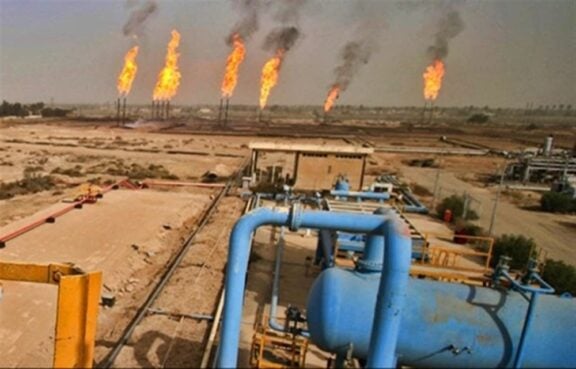 يوماً بعد آخر، يتدهور الوضع الاقتصادي لدى الناس في اليمن، نتيجة استمرار حالة الصراع منذ عشر سنوات وأزيد، ولا أمل يلوح في الأفق عن انفراجة قريبة.