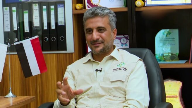منذ الضربات الإسرائيلية التي استهدفت اجتماعاً لقيادات جماعة "الحوثي" جنوبي صنعاء في 28 آب/ أغسطس الماضي، وأسفرت عن مقتل رئيس حكومة الجماعة أحمد غالب الرهوي وعدد من الوزراء، يزداد الغموض المحيط بمصير قيادات "حوثية" رفيعة نجت من الهجوم، ثم اختفت عن المشهد العام بشكل كامل.  