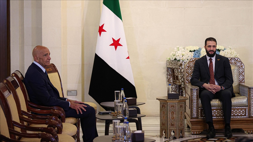 توماس براك خلال لقاء الرئيس الانتقالي أحمد الشرع بدمشق - إنترنت