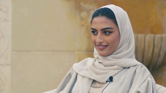 بعد نحو خمس سنوات من الاحتجاز، خرجت عارضة الأزياء اليمنية انتصار الحمادي، لتروي تفاصيل ما تصفها بـ"تجربة قاسية" داخل سجون جماعة "الحوثي"، في شهادة تعيد تسليط الضوء على أوضاع المحتجزات، في مناطق سيطرة الجماعة.