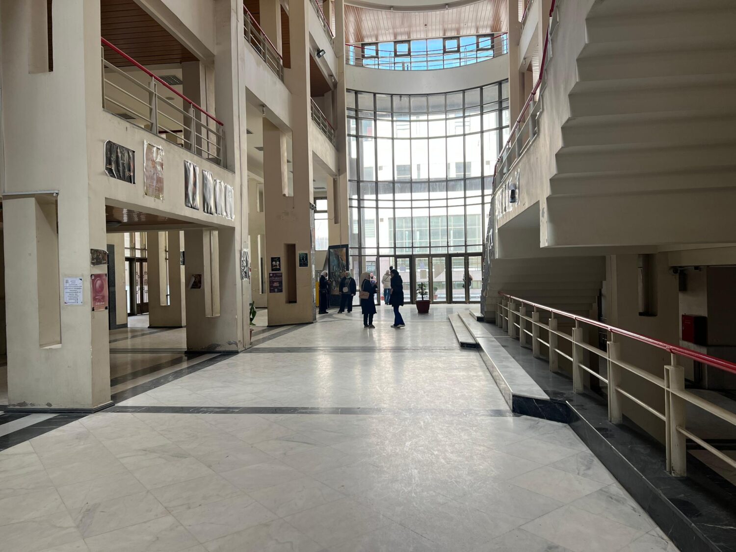 جامعة دمشق - أوتوستراد المزة (الحل نت)