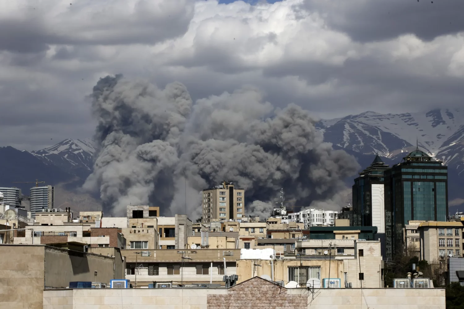 Smoke rises after a series of explosions in Tehran, Iran, on March 1, 2026 - Anadolu