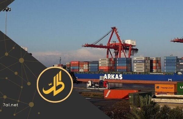 تحت الضغط والتهديد.. إرغام مئات العمال في مرفأ اللاذقية على الاستقالة