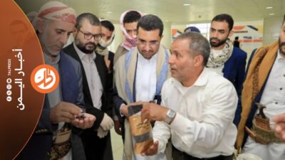 كشفت مصادر سياسية يمنية عن ترتيبات تجري داخل جماعة "الحوثي" الموالية لطهران، لتشكيل حكومة جديدة في صنعاء، في وقت تواجه فيه الجماعة ضغوطاً متزايدة ناجمة عن تدهور الأوضاع المعيشية، واتساع حالة السخط في المناطق الخاضعة لسيطرتها شمال اليمن.